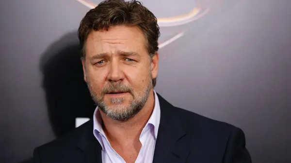 unlu-oyuncu-russell-croweun-babasi-hayatini-kaybetti-1617090941858.jpg Ünlü oyuncu Russell Crowe'un babası hayatını kaybetti! - 1