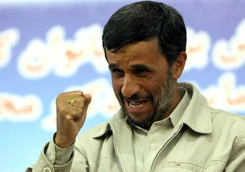 Mahmud Ahmedinejad'dan ABD Başkanı Donald Trump'a çağrı