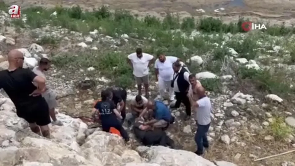 Stant kurmak isterken kayalıklara düştü