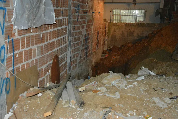 İstanbul'da panik! Sultangazi'de iki bina çökme riski nedeniyle boşaltıldı - 3