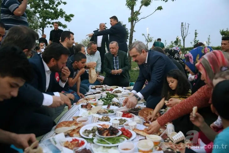 Başkan Erdoğan, Zeytinburnu sahilinde vatandaşlarla iftar yaptı