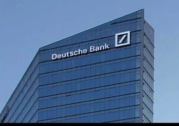 Alman bankası Deutsche Bank eriyor!