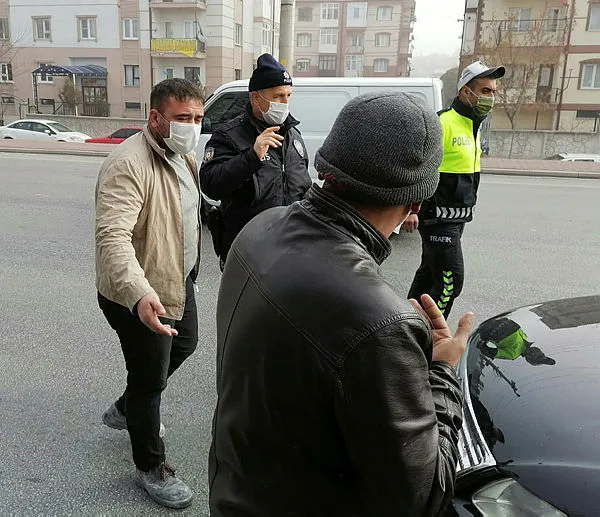 Konya’da trafikte dehşet! Arkadan çarptı tüfekle vurup yaraladı - 1