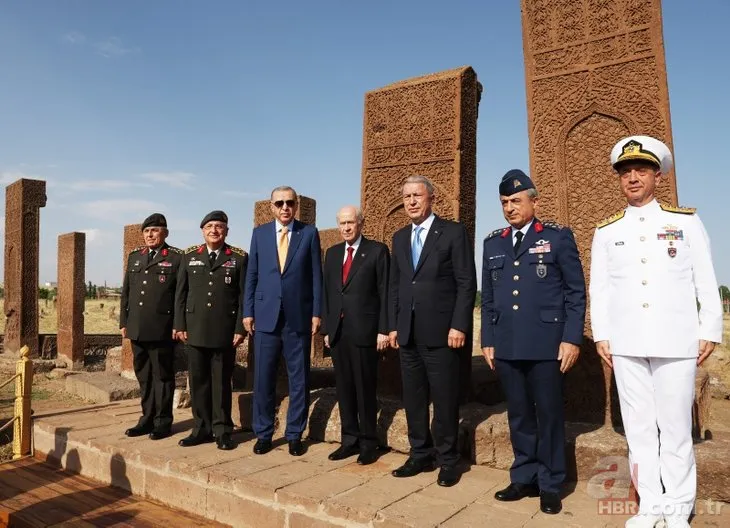 Başkan Erdoğan Ahlat’ta Selçuklu mezarlığını ziyaret etti