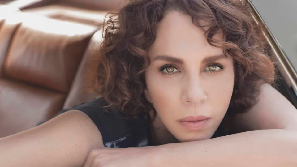Sertab Erener hastaneye kaldırıldı