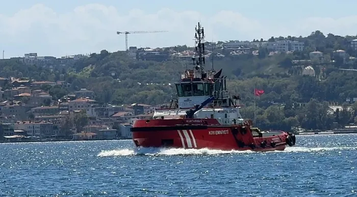 rus-yuzucu-istanbul-bogazinda-kayboldu-valilikten-aciklama-sorusturma-baslatildi-1756126221326.jpg Fotoğraf-AA