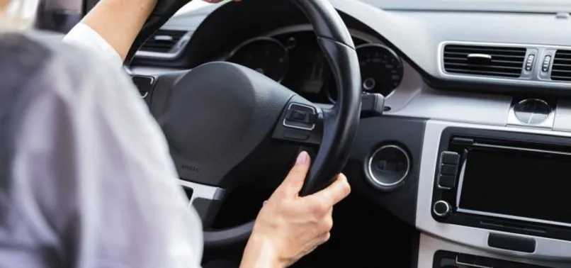 https://iaahbr.tmgrup.com.tr/a499f2/806/378/0/77/706/408?u=https://iahbr.tmgrup.com.tr/2020/05/29/fransiz-otomotiv-devi-renault-duyurdu-15-bin-kisiyi-isten-cikaracak-1590743035880.jpg https://iaahbr.tmgrup.com.tr/a499f2/806/378/0/77/706/408?u=https://iahbr.tmgrup.com.tr/2020/05/29/fransiz-otomotiv-devi-renault-duyurdu-15-bin-kisiyi-isten-cikaracak-1590743035880.jpg