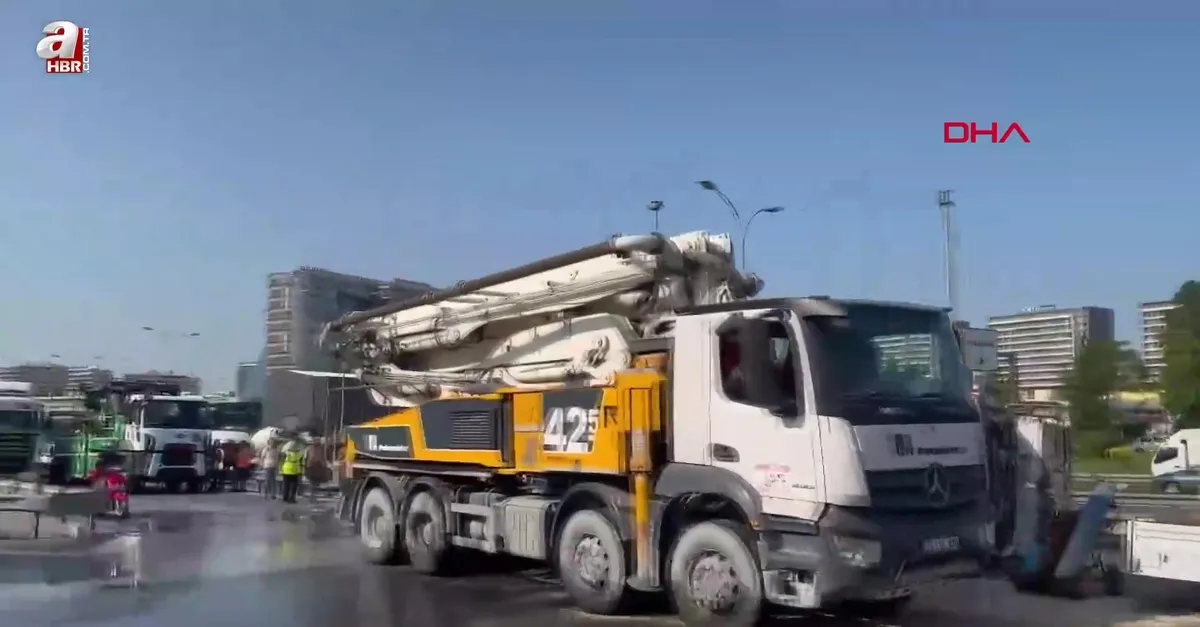 D-100 yan yolda beton mikseri devrildi