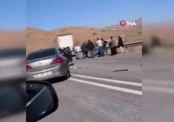 Siirt'te otomobiller çarpıştı: 4 yaralı