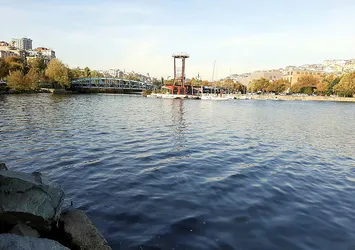 İBB Biyolojik Arıtma Tesisi ihalesini iptal etti! Haliç'te koku isyanı...