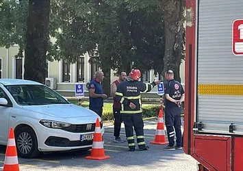 'Kendimi yakacağım' dedi ekipleri görünce benzini motora doldurdu