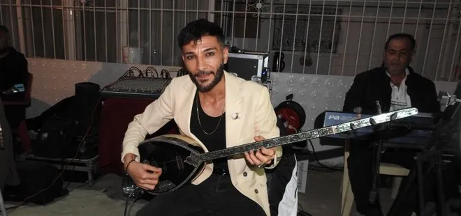 Gaziantep’teki bir düğünde saldırıya uğrayan müzisyen Erdal Erdoğan HDP’nin provokasyonuna geçit vermedi: Türk-Kürt sorunu yoktur! Hepimiz kardeşiz