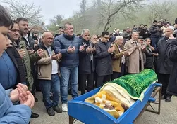 Balçığa saplanan çocuk hayatını kaybetti