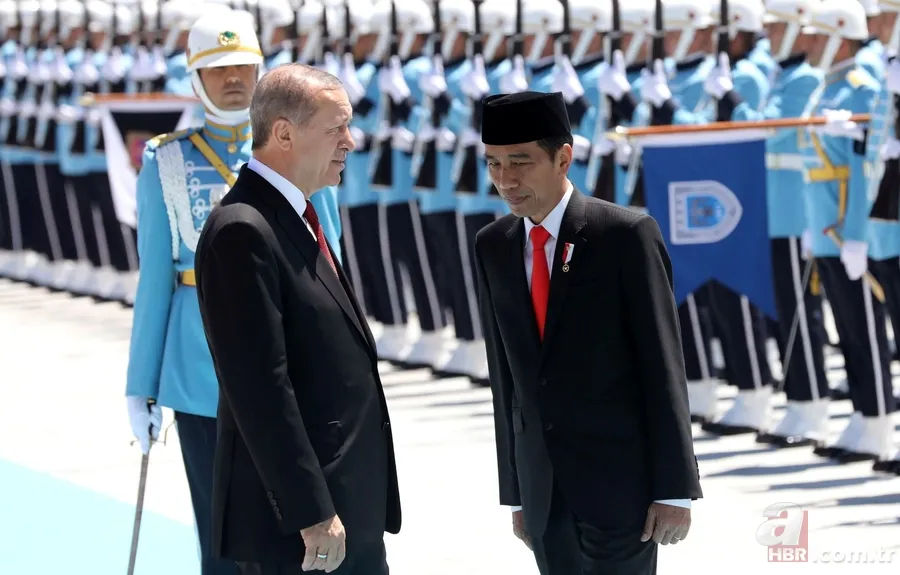 Erdoğan ve Widodo, Külliye'nin balkonunda özçekim yaptı 20