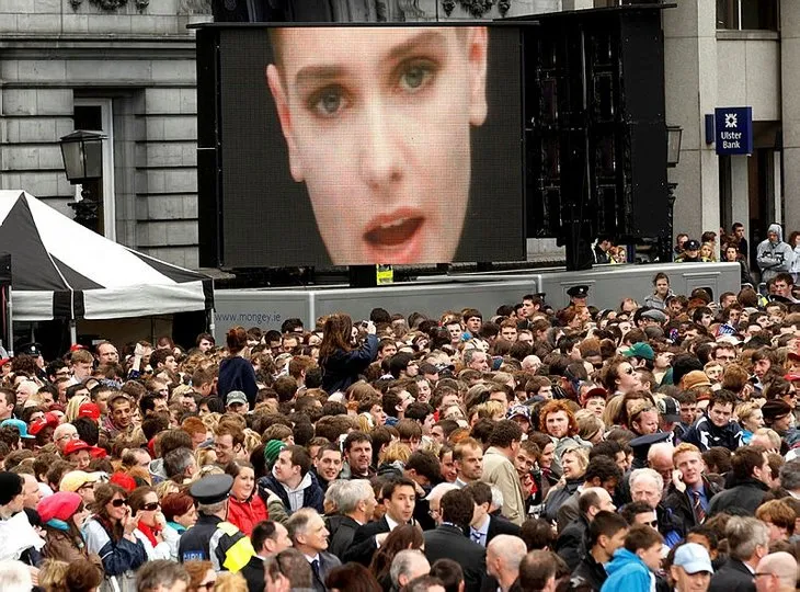 İrlandalı ünlü şarkıcı Sinead O’Connor vefat etti! 2018’de Müslüman olmuştu