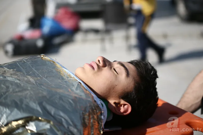 6. günde mucize kurtuluşlar! Arama kurtarma çalışmaları sürüyor 10