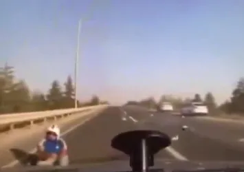 Ankara'da kamyon şoförü motosiklet sürücüsünü ölüme terk etti