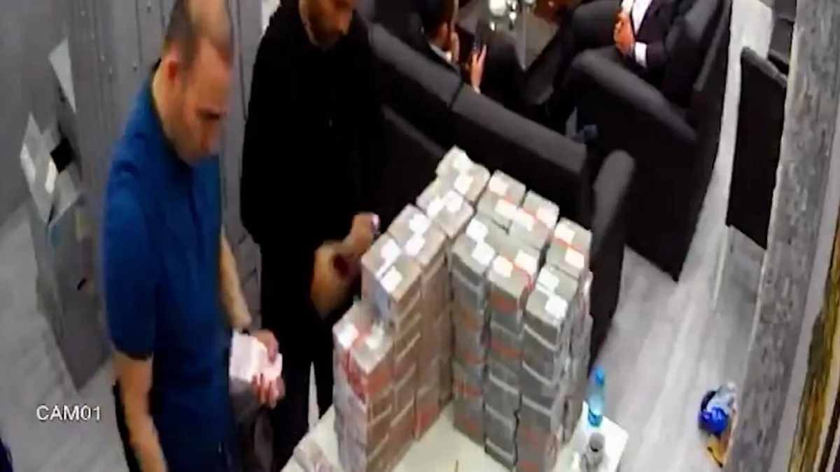 İBB'de yolsuzluk ve terör soruşturması! Gizli tanık İBB çalışanı her şeyi itiraf etti: Murat Ongun gerçekleştirdi