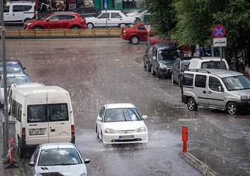 Erzurum'da sağanak etkili oldu