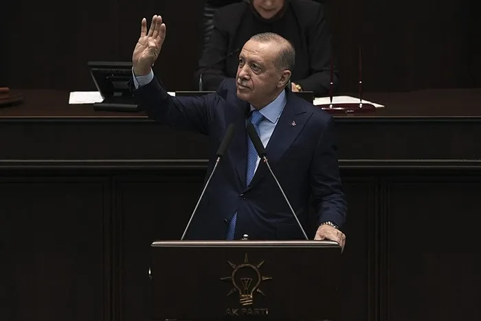 Gerekirse baldıran zehrini de içeriz