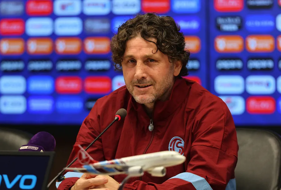 galatasaraydan-trabzonspor-yonetimine-zehir-zemberek-sozler-yaziklar-olsun-1775337449785.jpg Fotoğraf (AA)