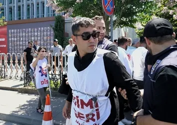 İBB önünde zincirli eylem! Kendilerini korkuluklara bağladılar