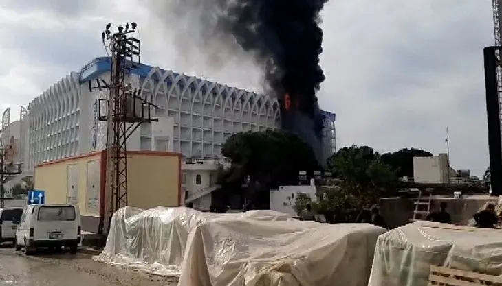 Antalya’nın Alanya ilçesinde 5 yıldızlı otelde yangın