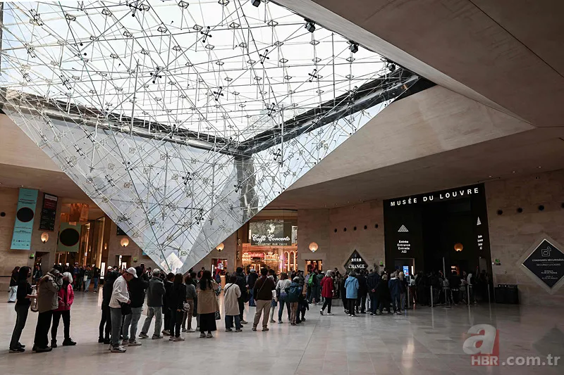 Louvre Müzesi'ni soyan hırsız ünlü çıktı! 12