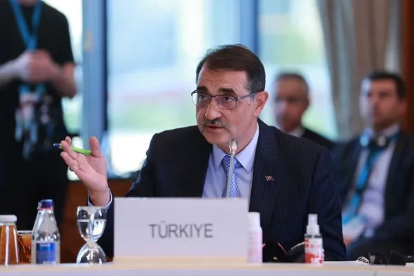 Enerji ve Tabii Kaynaklar Bakanı Fatih Dönmez’dan Silivri yeraltı gaz deposu açıklaması! Kışa depo dolu olarak giriyoruz