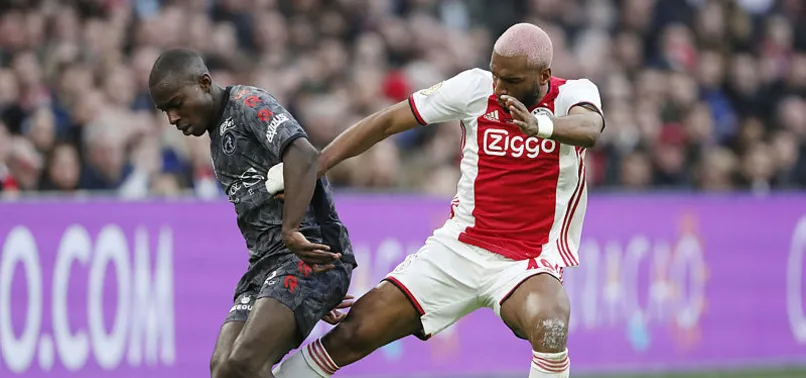 Ajax Ryan Babel kararını verdi