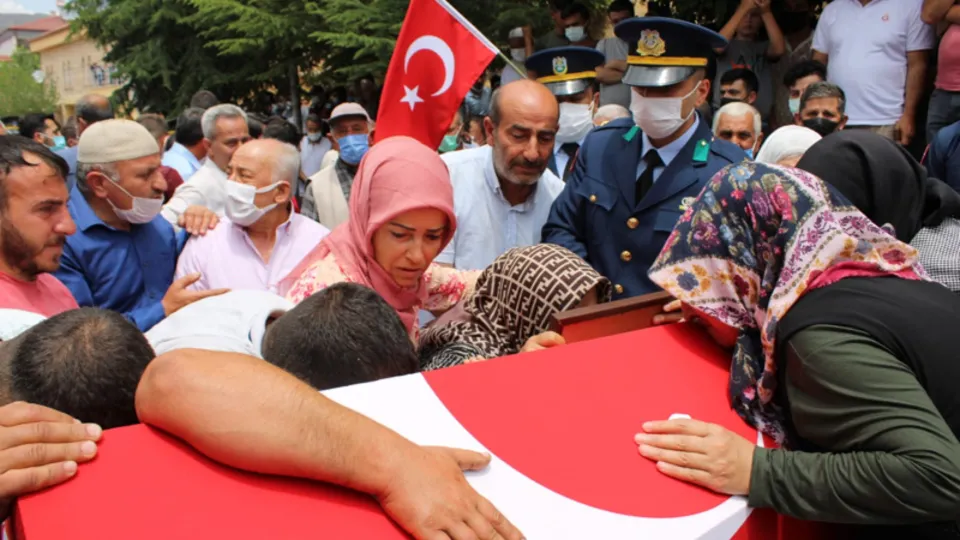Mardin şehidine acı veda! Annesinin sözleri yürek dağladı: Canımın içi gitti