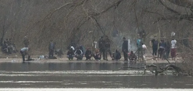 İnsanlık dramı! Sığınmacılar Meriç Nehri’nde yıkandı!