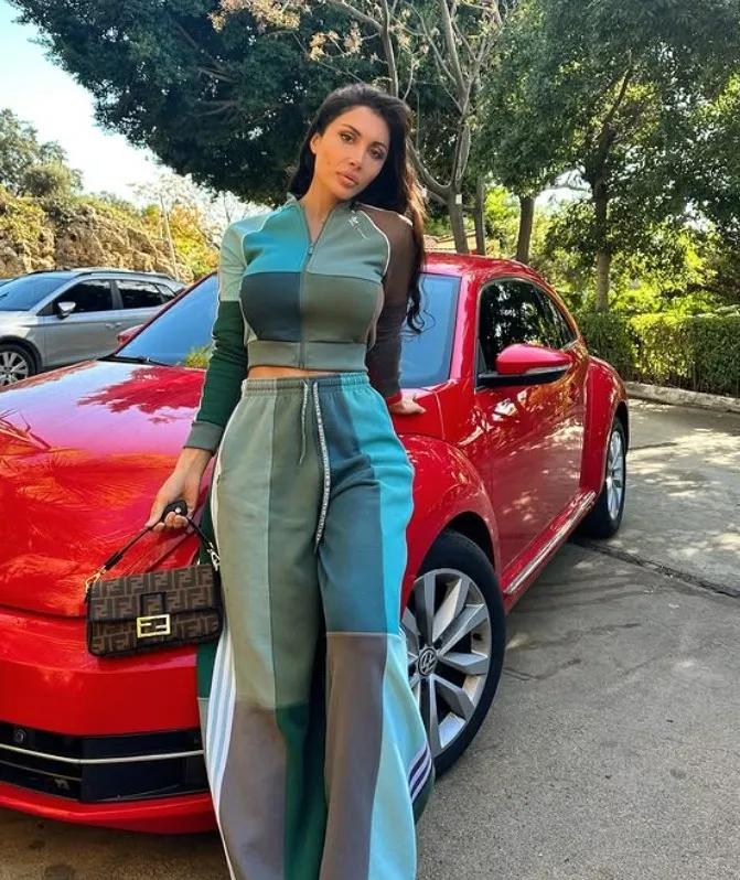 son-dakika-heves-guzele-mustehcenlik-iddianamesi-1776171713927.jpg Heves Güzel'e müstehcenlik iddianamesi - 2