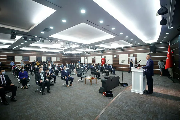 Cumhurbaşkanı Yardımcısı Fuat Oktay’dan savunma sanayii mesajı