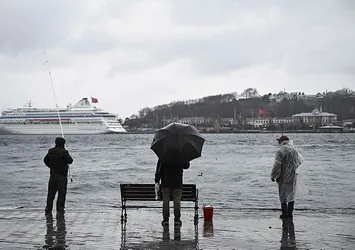 Meteoroloji'den flaş uyarı geldi! O illerde yaşayanlar dikkat | Sağanak ve fırtına etkisini artıracak ☂