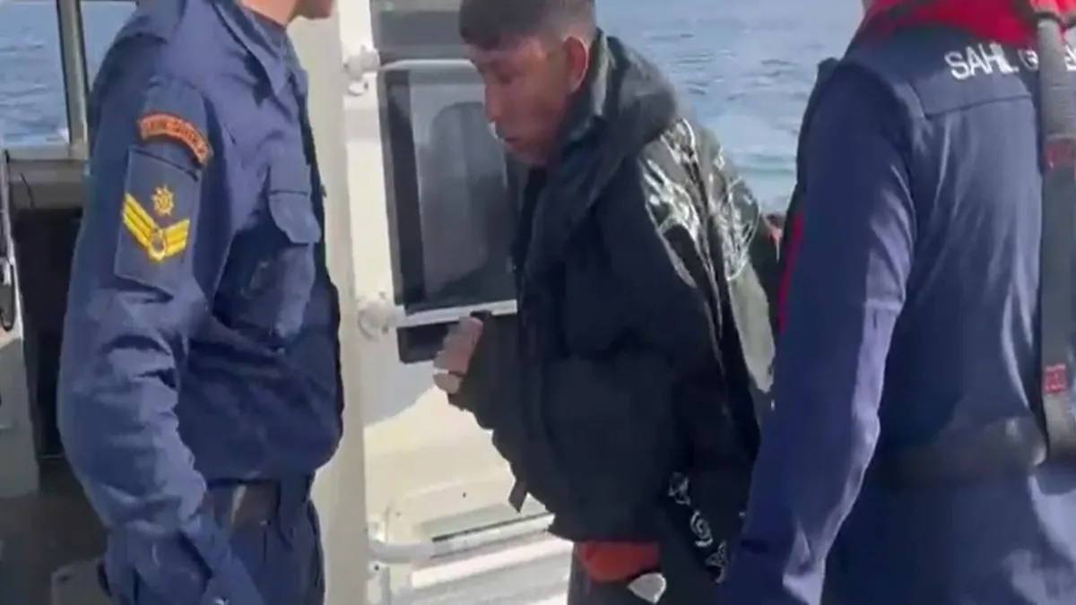 Didim'den Yunanistan'a kaçmaya çalıştı: 12 saat yüzerek kurtuldu
