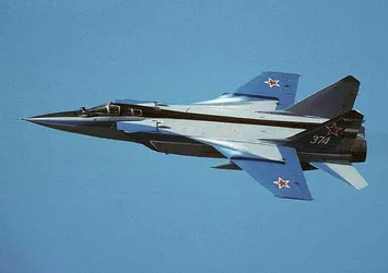 Rusya'da Mig-31 savaş uçağı düştü