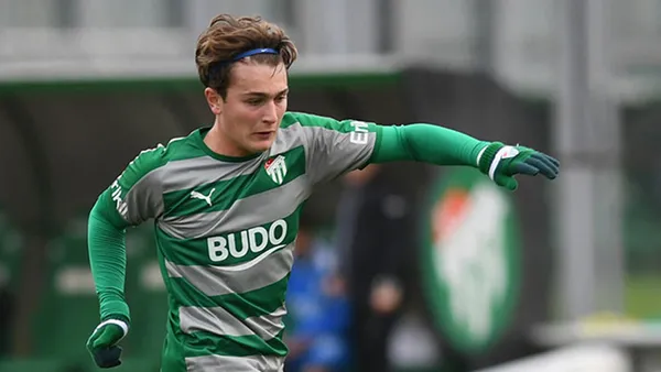 Ali Akman Eintracht Frankfurt ile sözleşme imzaladı Evimde hissediyorum