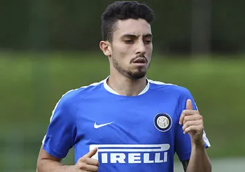 Alex Telles Galatasaray'dan ayrılmak istediğini bildirdi!