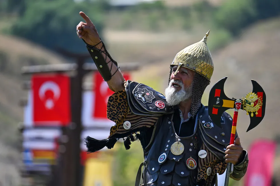 1787652388984.jpg Ahlat'ta 955 yıllık gurur: Halk alana akın etti! Gözler Başkan Erdoğan'da - 4