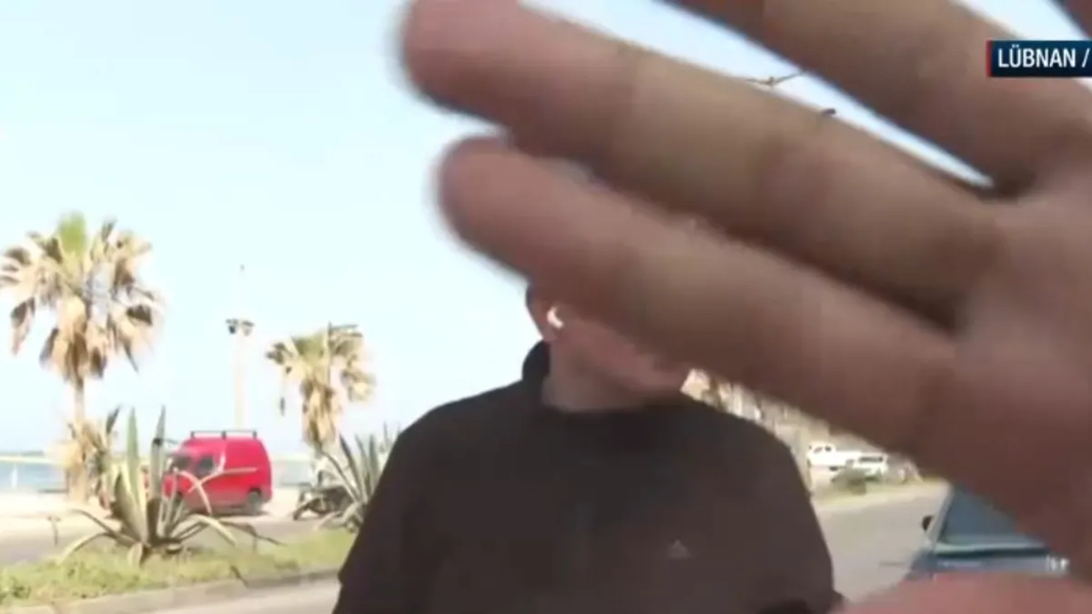 Beyrut'ta A Haber kamerasına müdahale: Canlı yayında gergin anlar