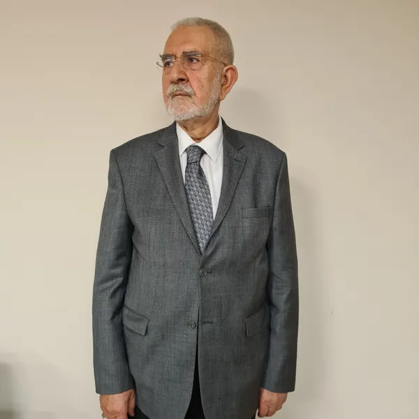 ekrem-demirli-bugun-vefat-eden-omer-tugrul-inanceri-anlatti-mutevazi-bir-hizmetkar-1662319739823.jpg Fikriyat yazarı Ekrem Demirli bugün vefat eden Ömer Tuğrul İnançer'i anlattı: Mütevazi bir hizmetkâr - 2