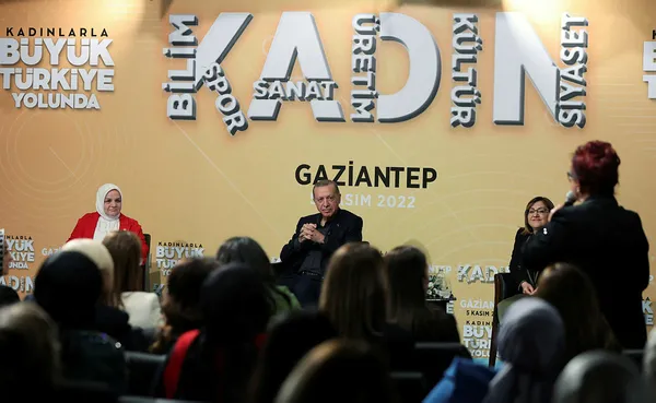 Son dakika: Başkan Recep Tayyip Erdoğan Kadınlarla Büyük Türkiye Yolunda buluşmasında önemli açıklamalarda bulundu! Aile düzenlemesi mesajı