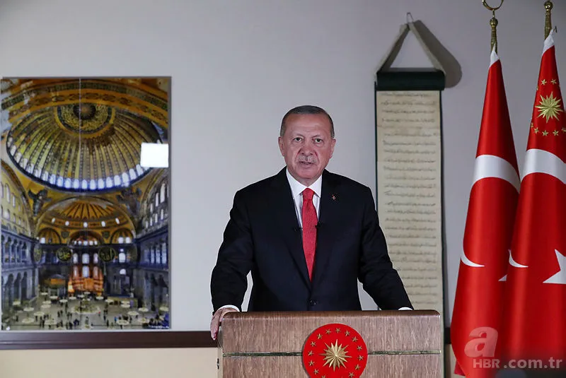 Başkan Erdoğan'ın Ayasofya'yı ibadete açan imzayı atmasının ardından sosyal medyada destek mesajları yaptı 1