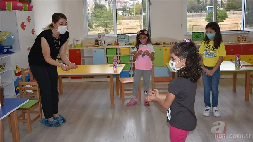 Zorunlu eğitim yaşı kaç oldu? 5 yaş zorunlu eğitim kapsamında! Zorunlu eğitim yaşı düşüyor mu? 2023 zorunlu eğitim yaşı kaç? 15