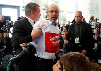 Almanya'da provokatör gazeteci skandalı
