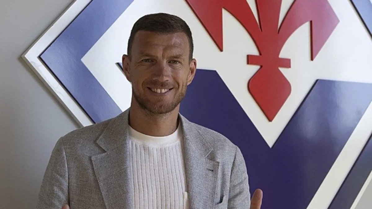 Fenerbahçe'nin eski yıldızı Dzeko resmen Fiorentina'da