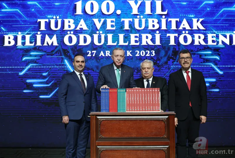 Başkan Erdoğan 100. Yıl TÜBİTAK ve TÜBA Bilim Ödülleri’ni sahiplerine takdim etti 2