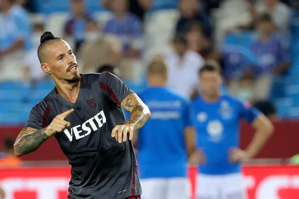 Trabzonspor'un yıldızı Hamsik'ten şampiyonluk yorumu! Taraftarlarımıza armağan edebiliriz - 1