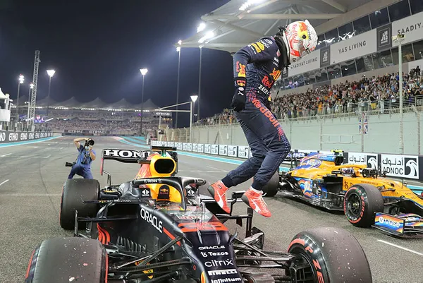 f1de-sampiyon-kim-oldu-2021-formula-1-sampiyonu-kim-f1-puan-durumu-pilotlar-takimlar-1639312903830.jpg F1’de şampiyon kim oldu? 2021 Formula 1 şampiyonu kim? F1 puan durumu pilotlar takımlar! - 2
